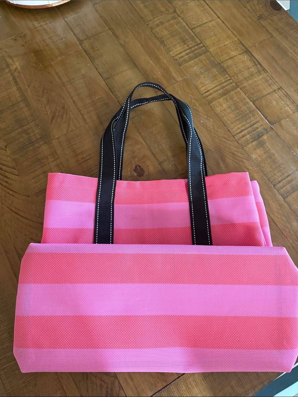 Scout Roadtripper Tote - Picture 4 of 10